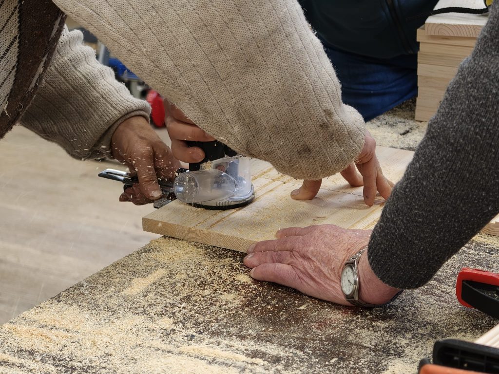 delavnica moških z lesom