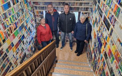 Starejši so na tečaju osvojili uporabo pametnega telefona